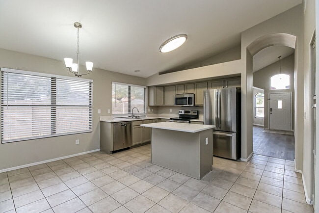 Photo - 477 E Devon Dr