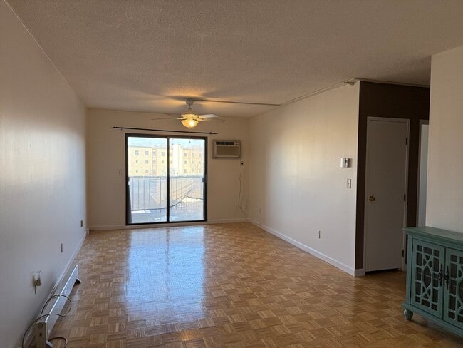 Building Photo - 2353 Massachusetts Ave Unit 37