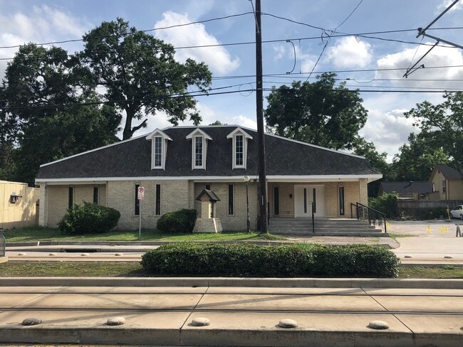 Photo - 3911 Fulton St