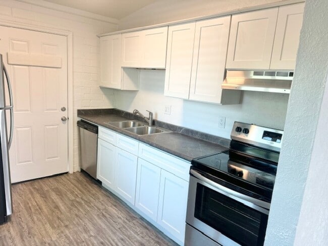 Photo - Spanish Place