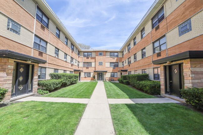 Photo - 1658 W Pratt Blvd Unit 3