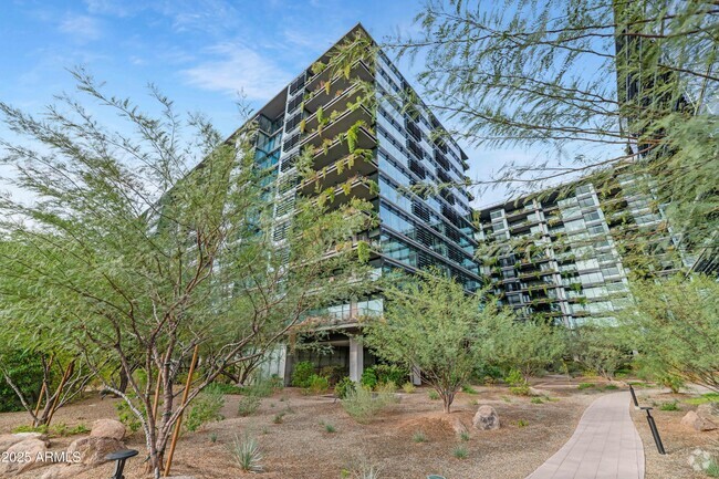 Building Photo - 7180 E Kierland Blvd Unit 806 Rental