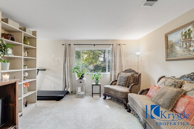 Photo - 138 Warwick Dr Unit Apt 86