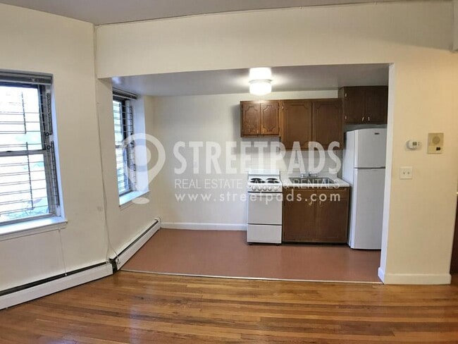 Photo - bedroom in Boston MA 02134