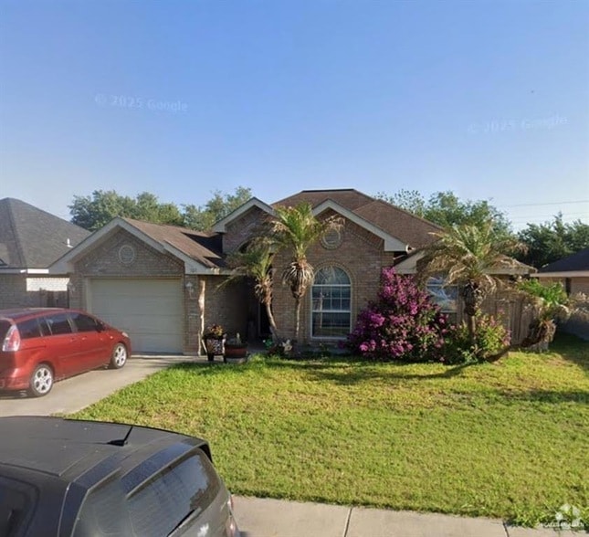Building Photo - 904 W Douglas Dr Rental