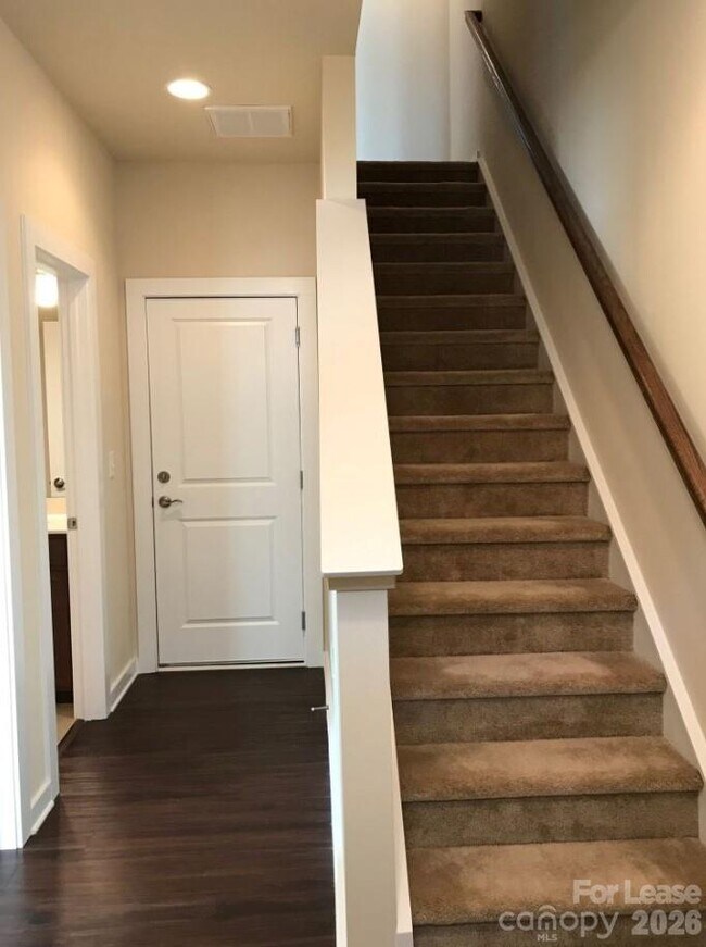 Photo - 1923 Winpole Ln