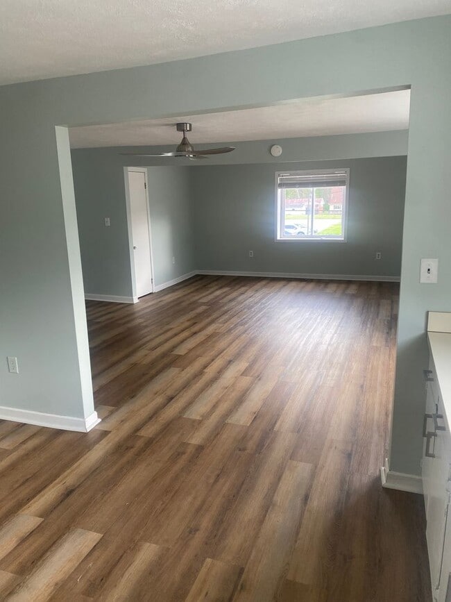 Photo - 933 Roosevelt Blvd Unit 1