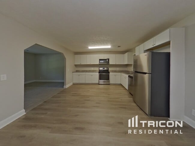 Photo - 531 Shefield Ct