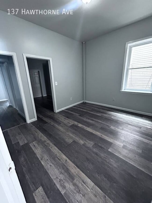 Photo - 137 Hawthorne Ave