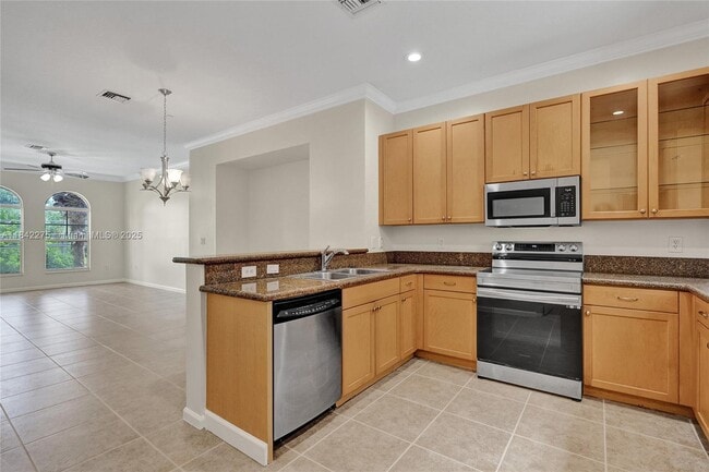 Photo - 1033 NE 17th Way