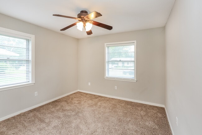 Photo - 103 Springridge Dr