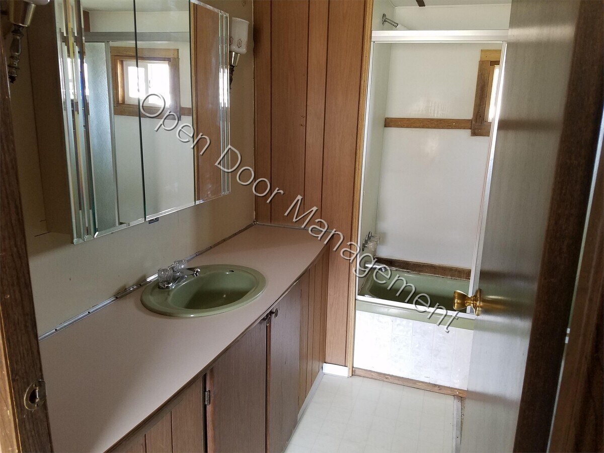 3221 Phillips St Rental House Rental in Butte, MT