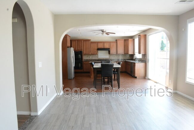 Photo - 11631 Suburban Rd