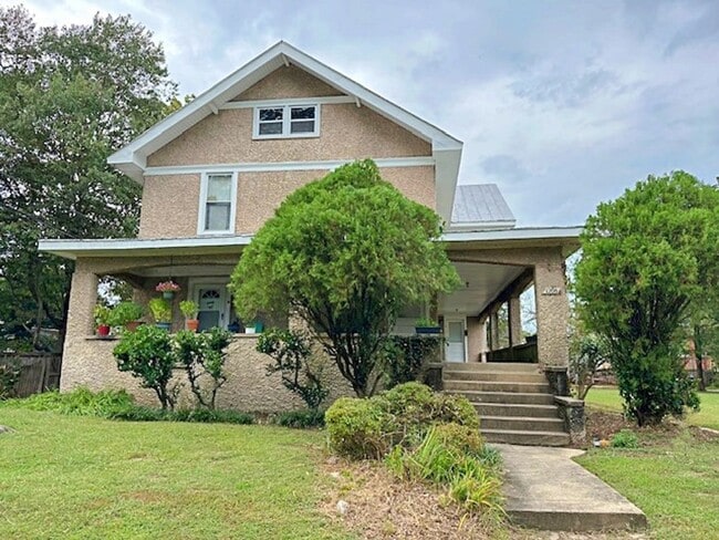 Photo - Bellevue - 2 Bedroom Apartment Unit #2