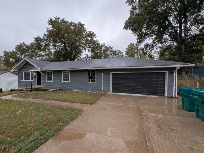 Building Photo - Grenshaw Greatness