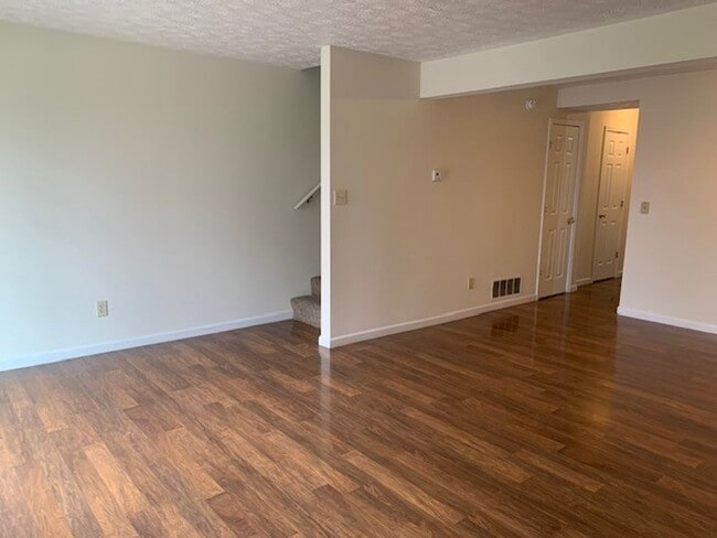 Photo - 1300-1302 S Hickory Grove Lane Unit 1302 S Hickory Grove Lane