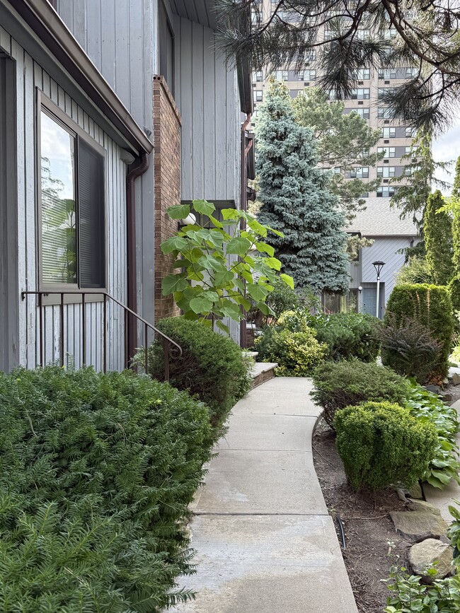 Photo - 1411 John St Townhome