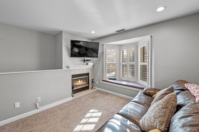 Photo - 709 Gazebo Cir