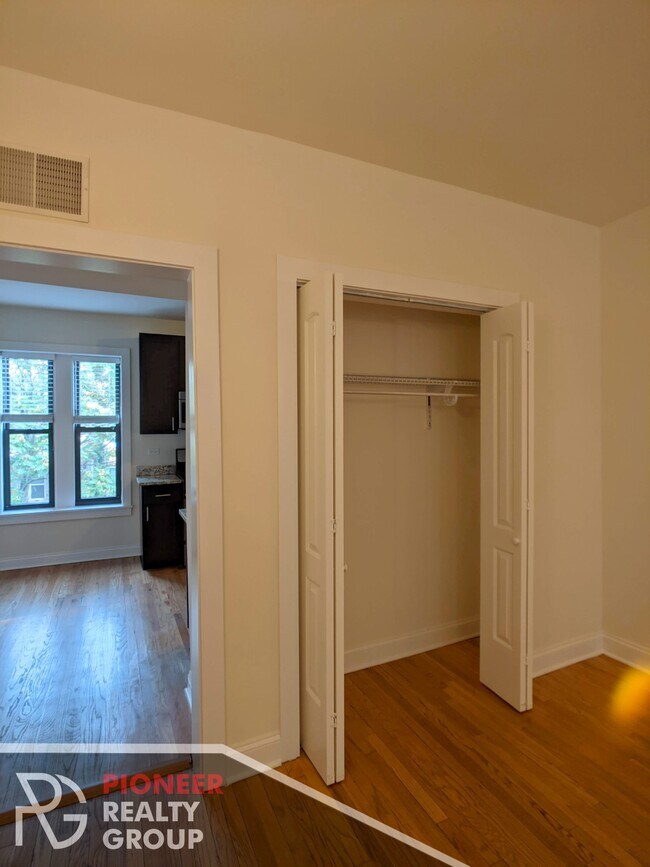 Photo - 4040 N Ashland Ave Unit 3w