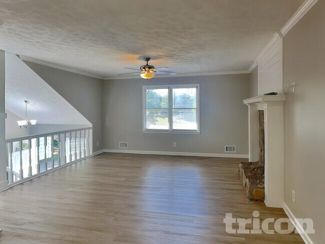 Photo - 2590 Mountain Brook Rd