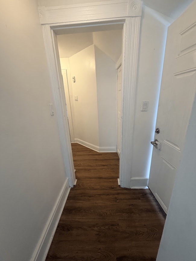 Hall - 385 Huntington Rd Unit Third Floor Apartment