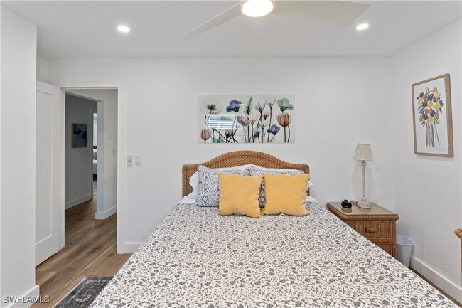 Photo - 543 107th Ave N