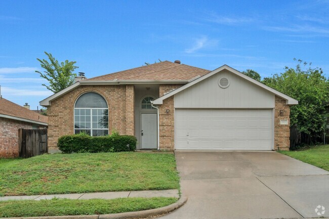 Building Photo - 203 Cain Dr Rental