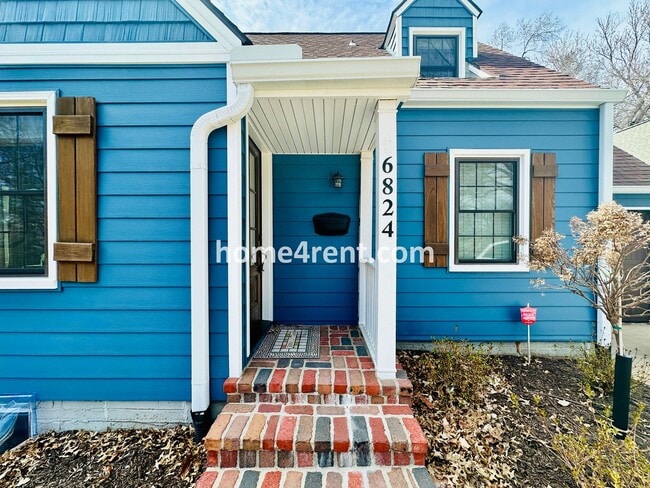 Photo - Charming, Prairie Village Home in a Quiet Neighborhood with Wood Floors and a Fenced Yard!