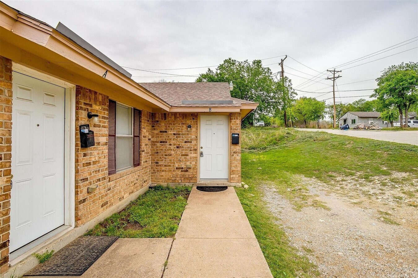 Photo - 2600 NW 21st St