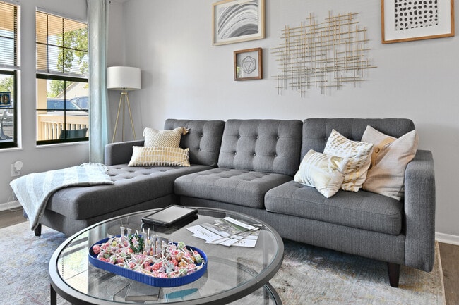 Photo - Oak Run Apartments