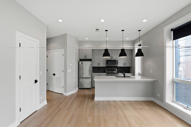 Photo - 1050 W Cornelia Ave Unidad 2BED