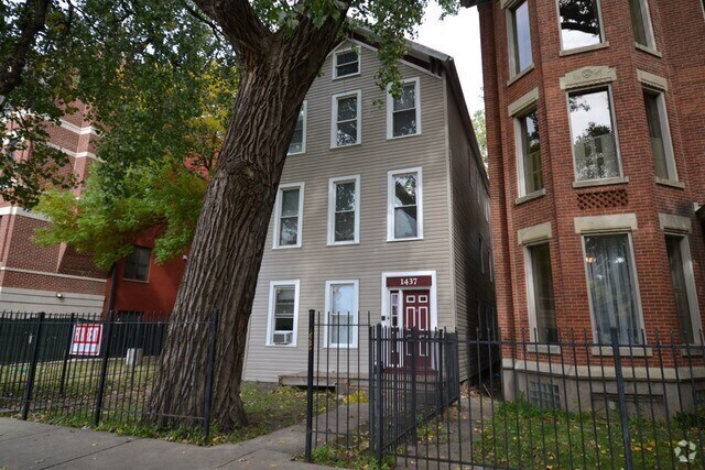 Building Photo - 1427 N Wicker Park Ave Unit 002 Rental