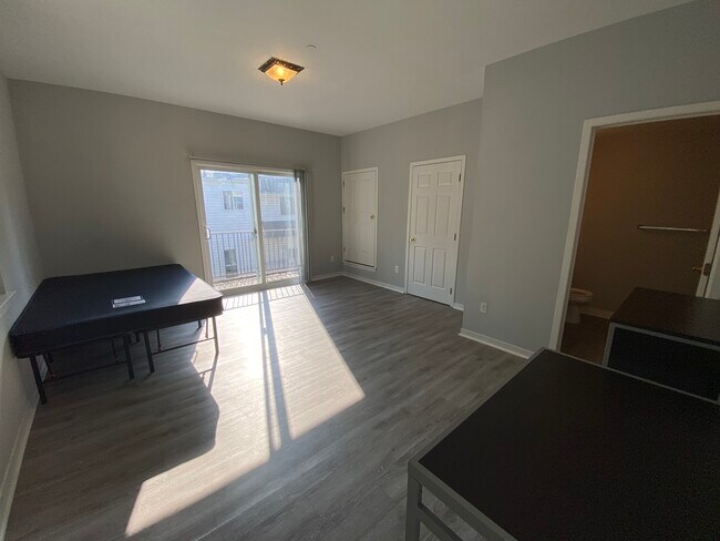 Photo - 316 Beakes St