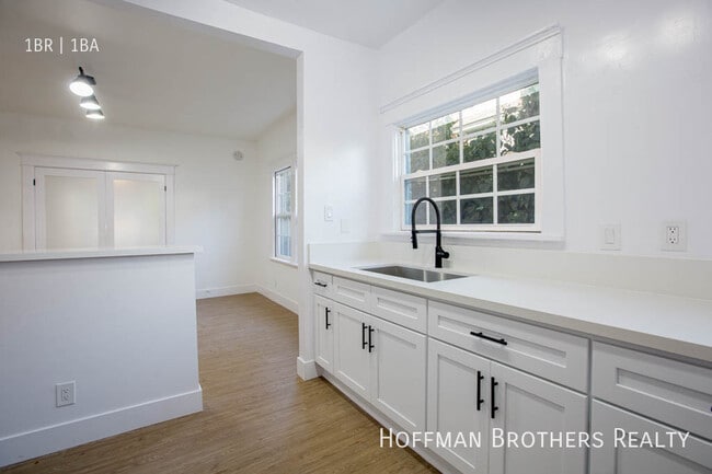Photo - 1934 S New England St Unit 5