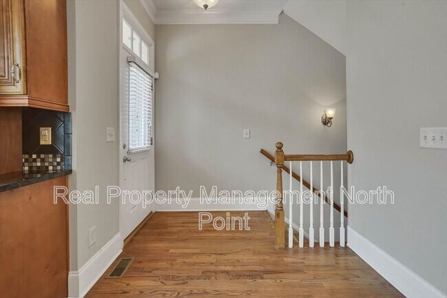 Photo - 3026 Eltham Pl