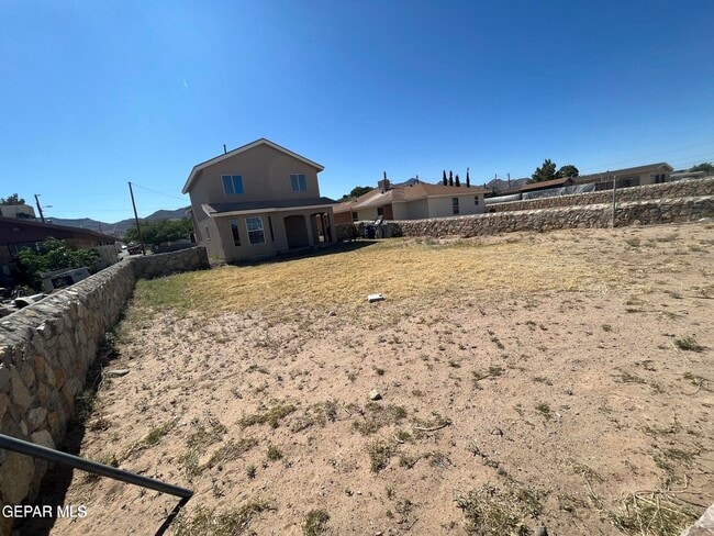 Photo - 7500 Howard St