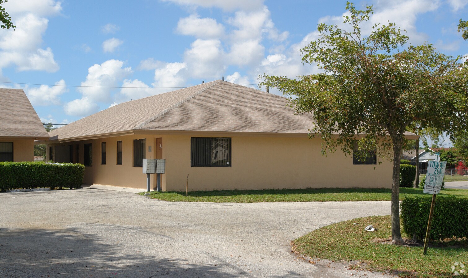 Photo - 350 NW 10th St