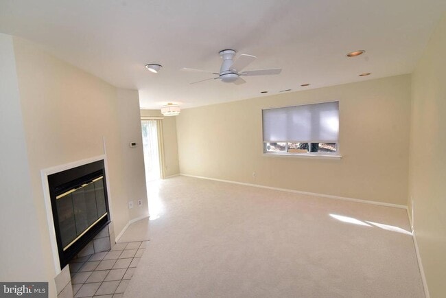 Building Photo - 201 Mulberry Cove Unit 201A MULBERRY