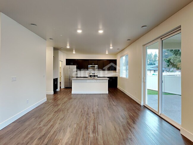 Photo - 1446 N Alderleaf Avenue