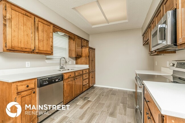 Photo - 724 Kensington Ln
