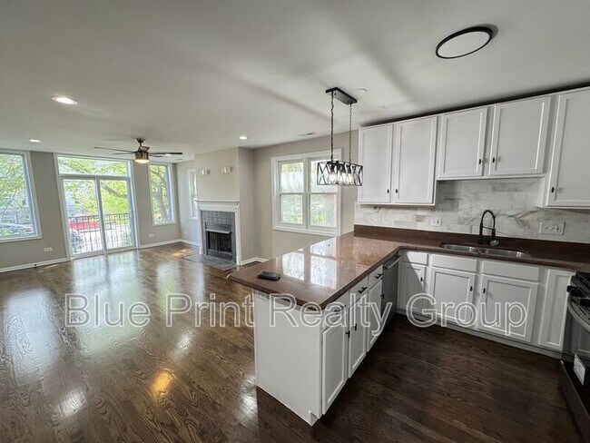 Photo - 5438 S Indiana Ave Unit 1