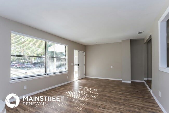 Photo - 5763 Crestmont Ave