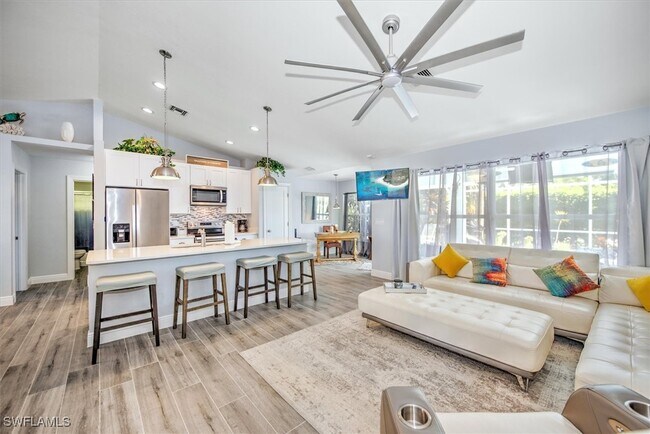 Photo - 299 S Heathwood Dr