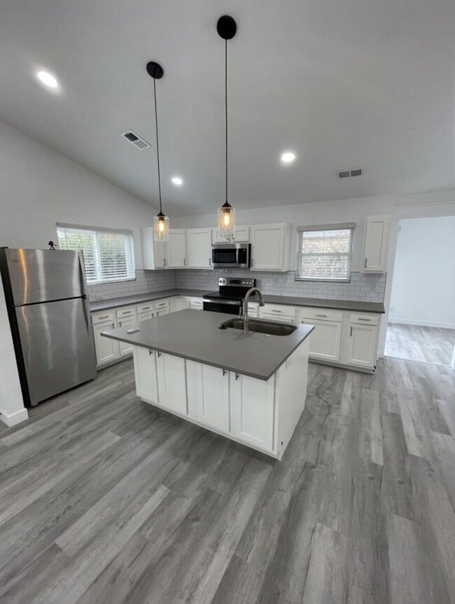 Charming Olde Town Arvada Home! - Charming Olde Town Arvada Home!