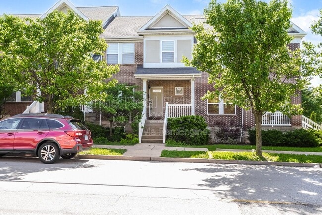 Photo - 404 N Sarah St