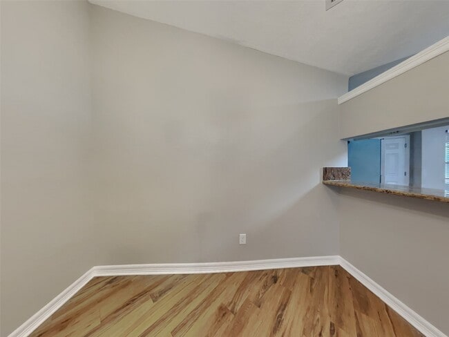 Photo - 3238 Lindenfield Dr