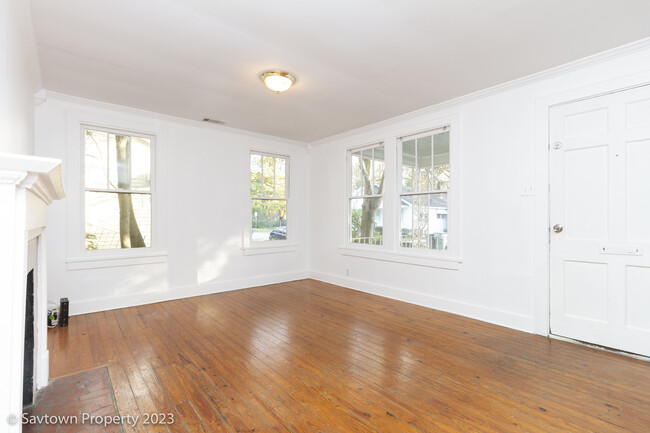 Photo - 1230 E 40th St House