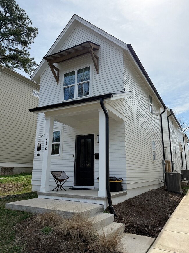 Building Photo - 1104 Rand St Unit C