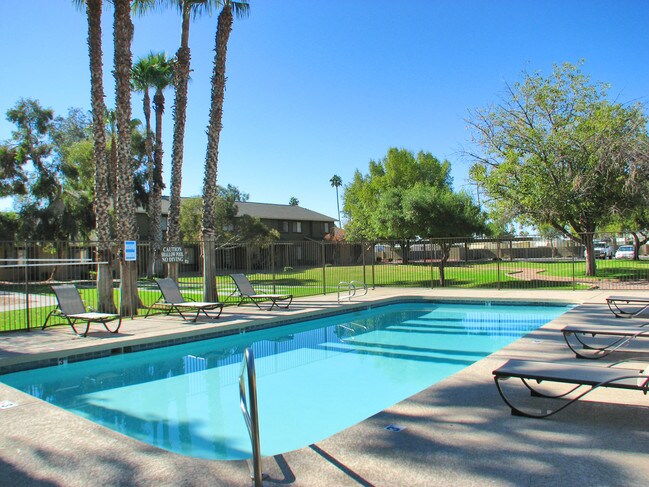 Falcon Glen Apartments For Rent in Mesa, AZ