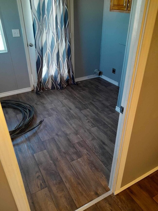 Photo - 410 Coryell City Rd